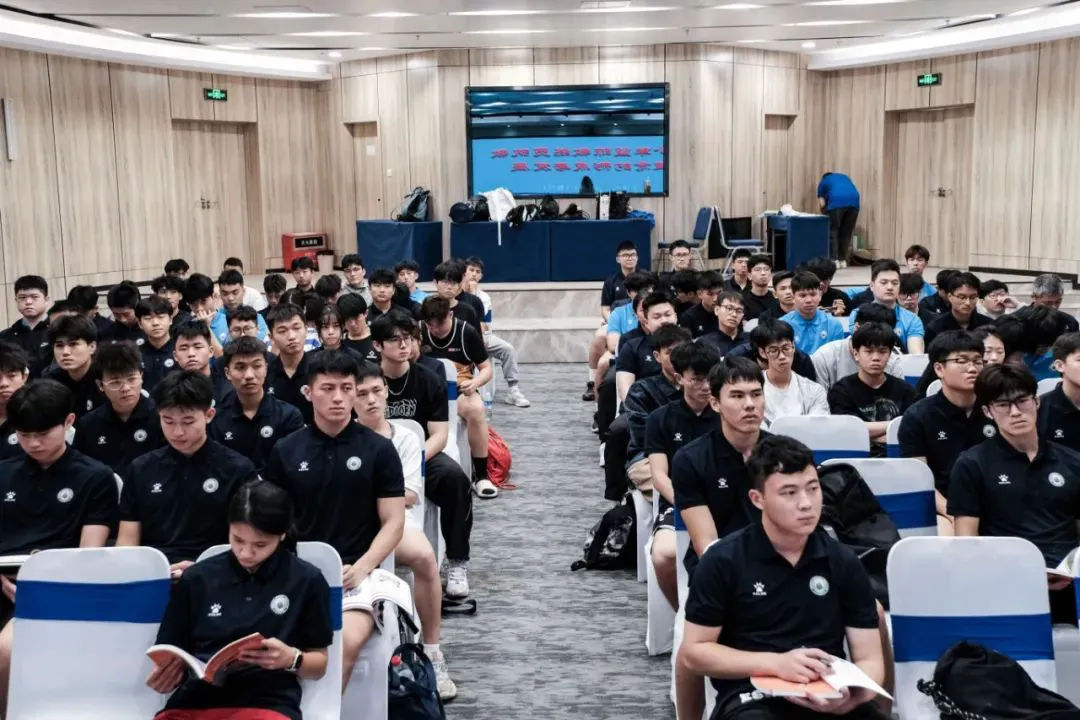 为什么模范教练对篮球发展至关重要_0